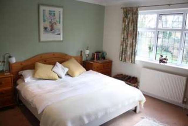  Image of 3 bedroom Chalet for sale in Lower Broad Oak Road West Hill Ottery St. Mary EX11 at West Hill Ottery St Mary Devon, EX11 1XH
