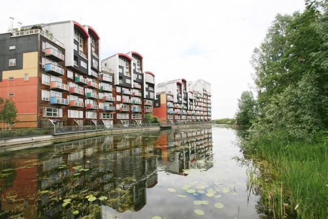  Image of 3 bedroom Flat to rent in West Parkside London SE10 at Greenwich Millennium Village  London, SE10 0RU