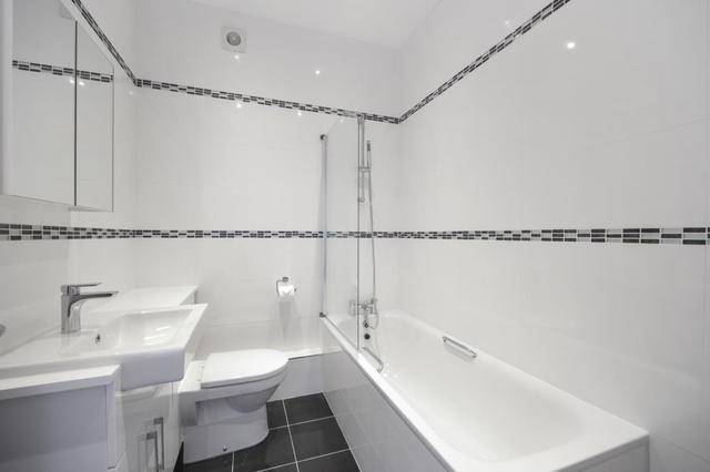  Image of 2 bedroom Flat to rent in Westbourne Terrace London W2 at Westbourne Terrace  London, W2 6QA