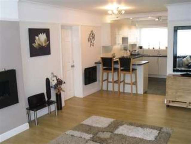  Image of 2 bedroom Flat to rent in Westhouse Grove Kings Heath Birmingham B14 at Westhouse Court (To Let) Kings Heath Birmingham, B14 6PS