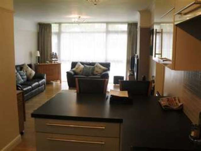  Image of 2 bedroom Flat to rent in Westhouse Grove Kings Heath Birmingham B14 at Westhouse Court (To Let) Kings Heath Birmingham, B14 6PS