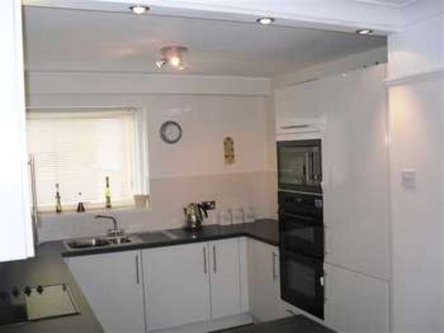 Image of 2 bedroom Flat to rent in Westhouse Grove Kings Heath Birmingham B14 at Westhouse Court (To Let) Kings Heath Birmingham, B14 6PS