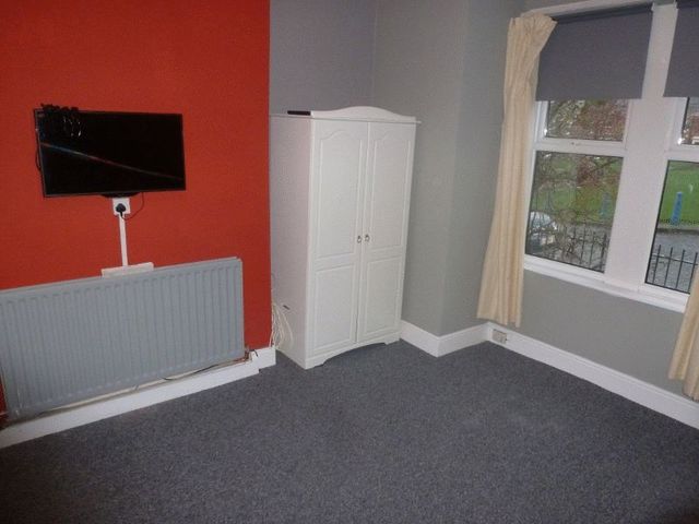  Image of 1 bedroom Flat to rent in Westminster Street Bensham Gateshead NE8 at Westminster Street Array Gateshead, NE8 4QH