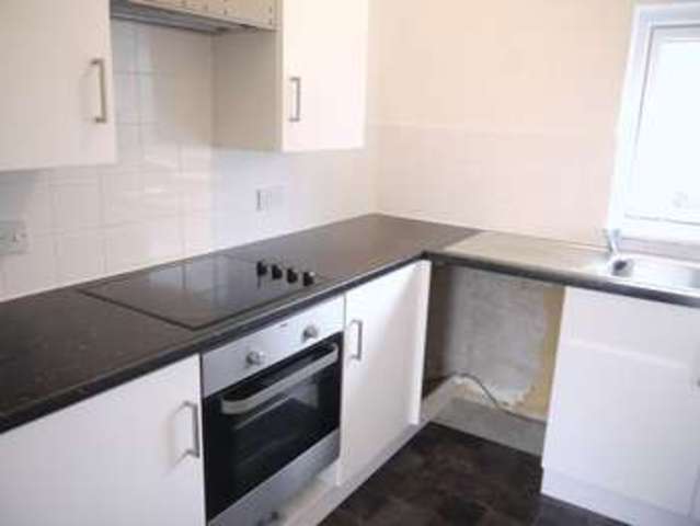  Image of Flat to rent in Weston Grove Road Southampton SO19 at Weston Grove Road  Southampton, SO19 9EL