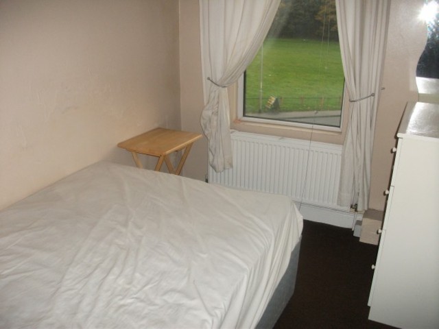 Image of 4 bedroom Terraced house to rent in Wetherby Place Burley Leeds LS4 at Wetherby Place  Leeds, LS4 2JG