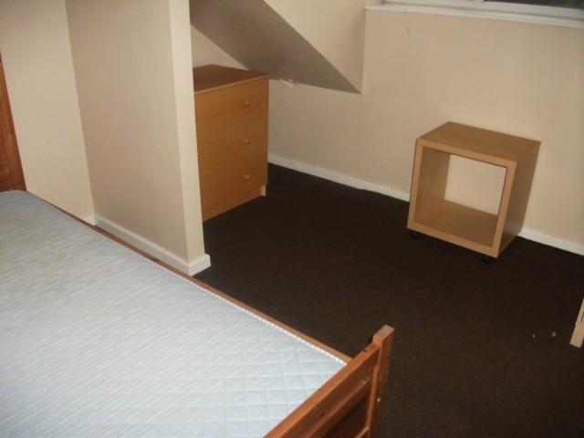  Image of 4 bedroom Terraced house to rent in Wetherby Place Burley Leeds LS4 at Wetherby Place  Leeds, LS4 2JG