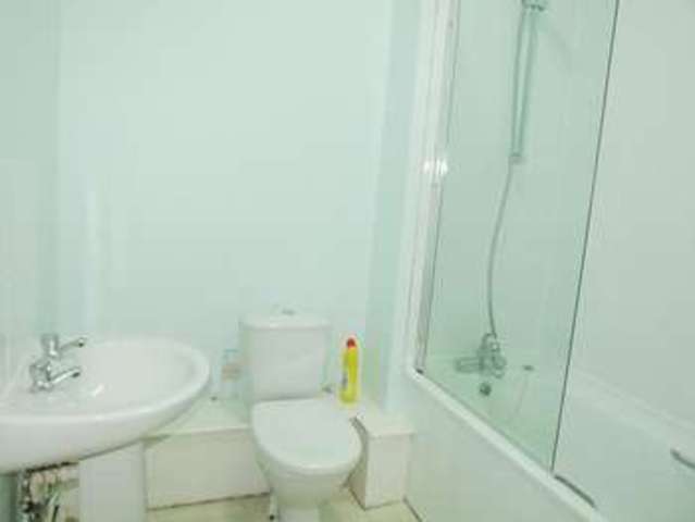  Image of 2 bedroom Flat to rent in Dorchester Road Weymouth DT4 at Weymouth, DT4 7LA