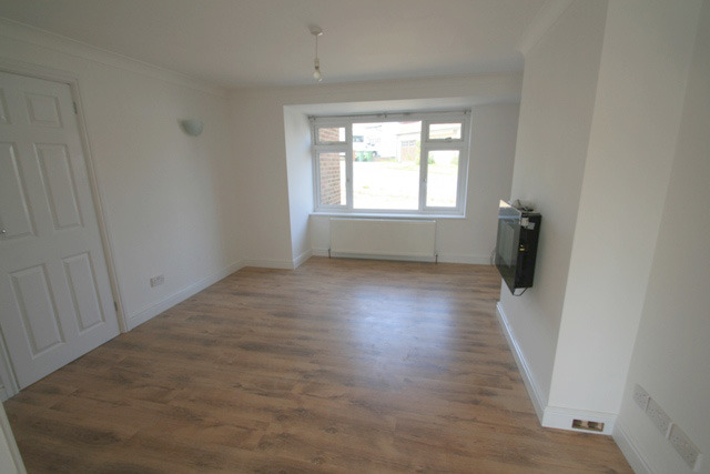  Image of 3 bedroom Semi-Detached house to rent in Wheatfield Way Cranbrook TN17 at Cranbrook, TN17 3LS