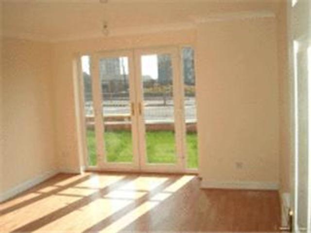  Image of 2 bedroom Flat to rent in Whinny Burn Court Motherwell ML1 at Motherwell North Lanarkshire North Lanarkshire, ML1 2LW
