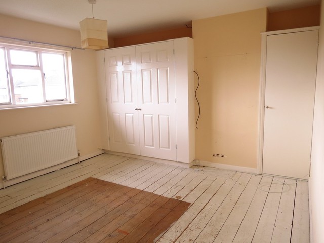  Image of 3 bedroom Semi-Detached house for sale in White Hart Lane Portchester Fareham PO16 at White Hart Lane  Fareham, PO16 9BA