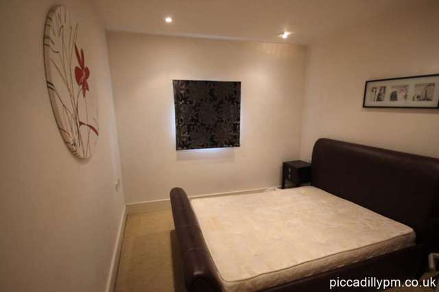  Image of 3 bedroom Penthouse to rent in Whitworth Street Manchester M1 at Whitworth Street West  Manchester, M1 5BE