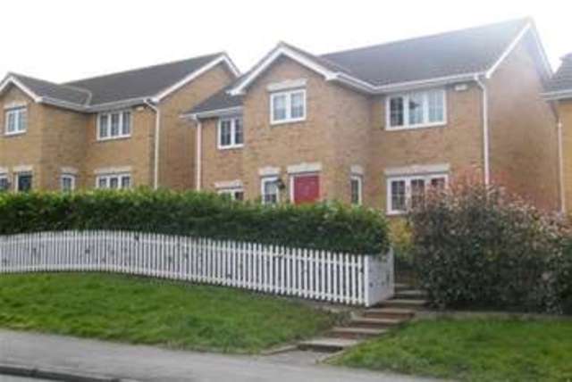  Image of 4 bedroom Detached house to rent in Southend Road Wickford SS11 at Wickford, SS11 8EB