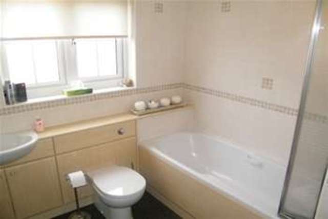  Image of 4 bedroom Detached house to rent in Southend Road Wickford SS11 at Wickford, SS11 8EB