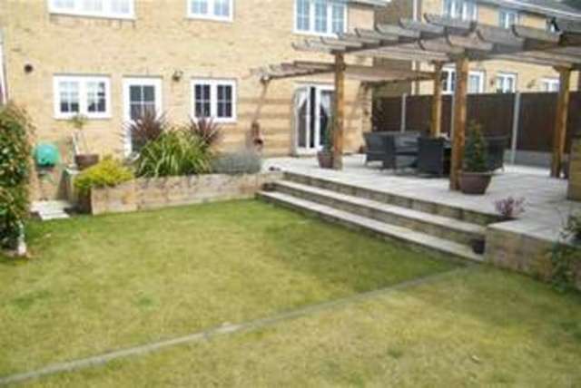  Image of 4 bedroom Detached house to rent in Southend Road Wickford SS11 at Wickford, SS11 8EB
