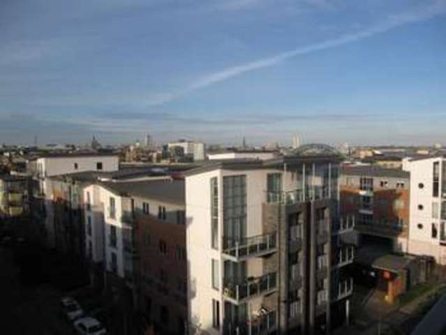  Image of 2 bedroom Apartment to rent in Worsdell Drive Gateshead NE8 at Willbrook House  Gateshead, NE8 2AZ