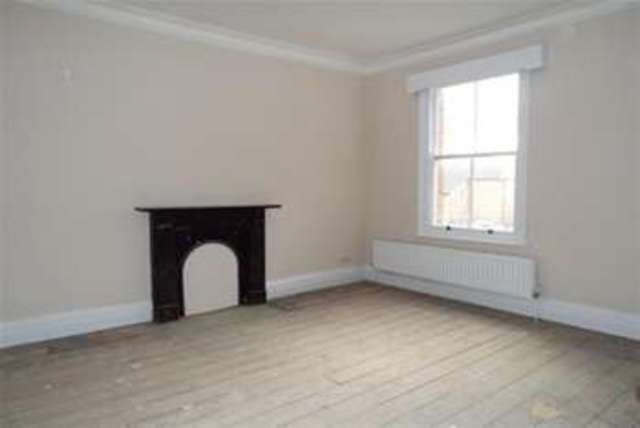  Image of 6 bedroom Detached house to rent in Willes Terrace Leamington Spa CV31 at Leamington Spa, CV31 1DL