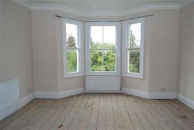  Image of 6 bedroom Detached house to rent in Willes Terrace Leamington Spa CV31 at Leamington Spa, CV31 1DL