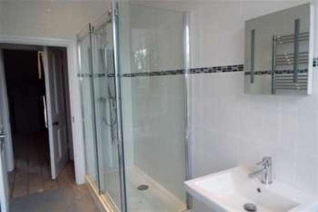  Image of 6 bedroom Detached house to rent in Willes Terrace Leamington Spa CV31 at Leamington Spa, CV31 1DL