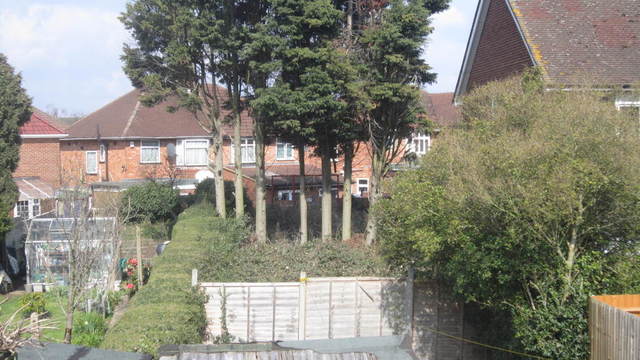 Image of 2 bedroom Maisonette for sale in Willow Tree Lane Yeading Hayes UB4 at Middlesex  Hayes, UB4 9BD