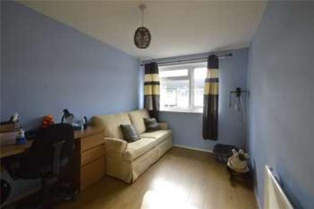  Image of 2 bedroom Terraced house for sale in Windrush Way Maidenhead SL6 at Maidenhead Berkshire Maidenhead, SL6 8AP