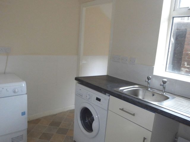  Image of 5 bedroom Detached house to rent in Windsor Terrace Gosforth Newcastle upon Tyne NE3 at Windsor Terrace South Gosforth Gosforth, NE3 1YL