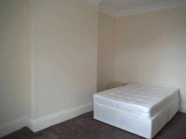  Image of 5 bedroom Detached house to rent in Windsor Terrace Gosforth Newcastle upon Tyne NE3 at Windsor Terrace South Gosforth Gosforth, NE3 1YL