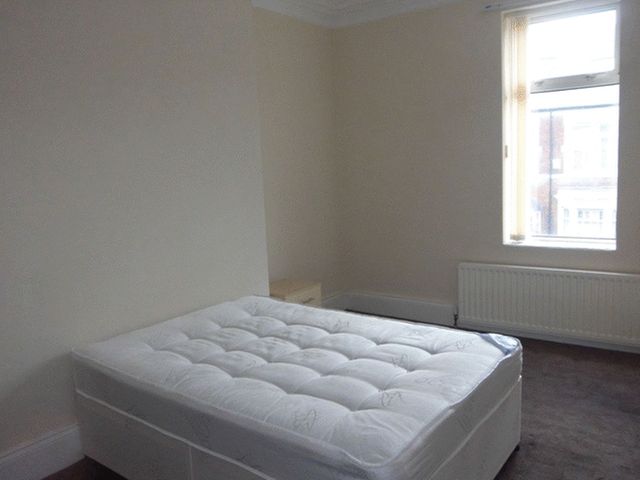  Image of 5 bedroom Detached house to rent in Windsor Terrace Gosforth Newcastle upon Tyne NE3 at Windsor Terrace South Gosforth Gosforth, NE3 1YL