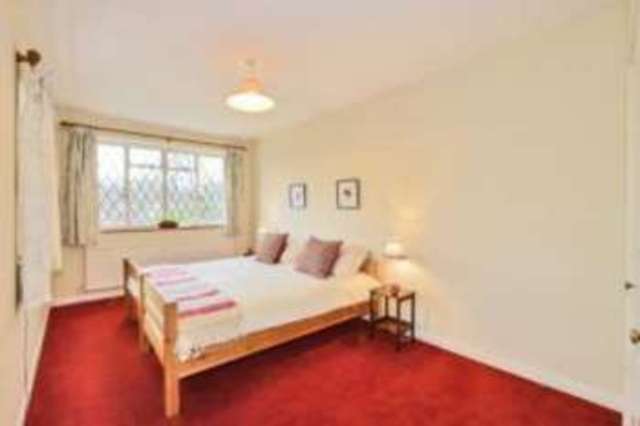  Image of 4 bedroom Detached house for sale in The Close Wonersh Guildford GU5 at Wonersh Guildford Wonersh, GU5 0PA