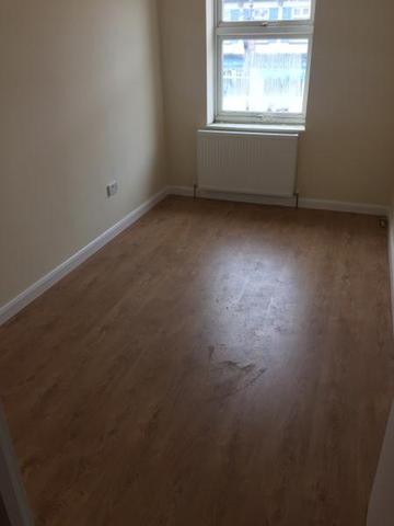  Image of 3 bedroom Flat to rent in Wood Street London E17 at London, E17 3LL