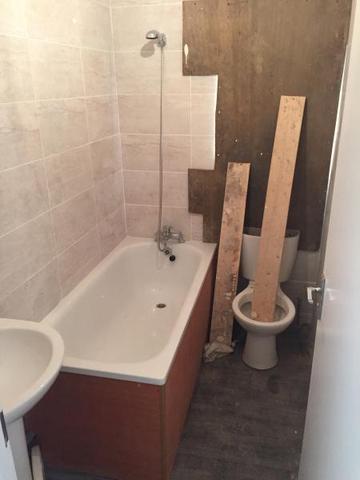  Image of 3 bedroom Flat to rent in Wood Street London E17 at London, E17 3LL