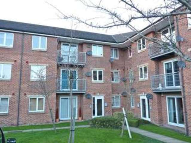  Image of 2 bedroom Flat to rent in Woodeson Lea Rodley Leeds LS13 at Woodeson Lea Rodley Leeds, LS13 1RJ