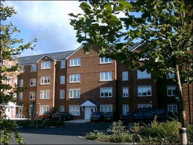  Image of 2 bedroom Flat to rent in Woodsome Park Woolton Liverpool L25 at Woolton  Liverpool, L25 5HA