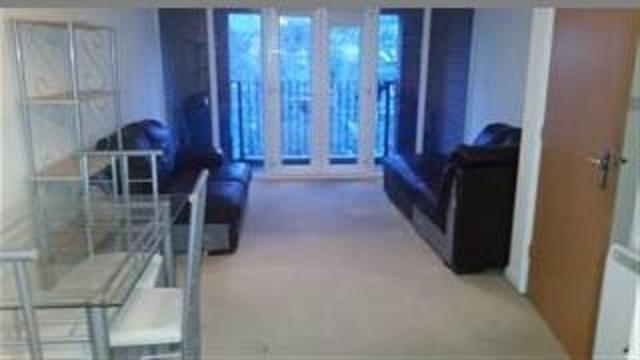  Image of 2 bedroom Flat to rent in Woodsome Park Woolton Liverpool L25 at Woolton  Liverpool, L25 5HA