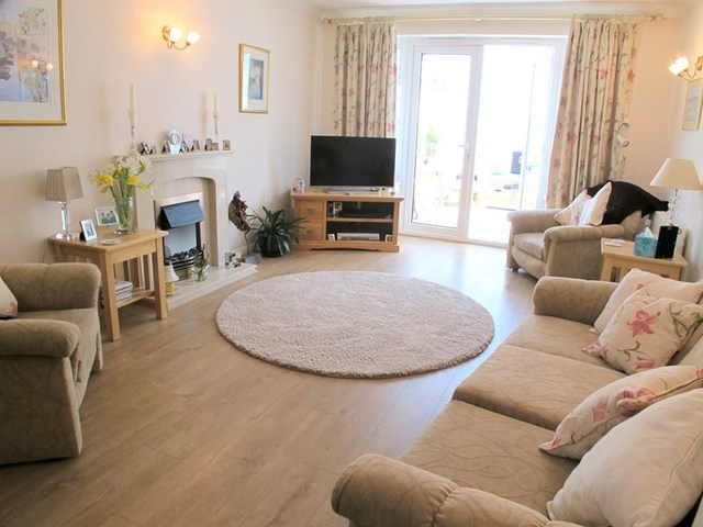  Image of 4 bedroom Bungalow for sale in Wootton Road Lee-on-the-Solent PO13 at Wootton Road  Lee-On-The-Solent, PO13 9HB