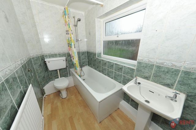  Image of 3 bedroom Flat to rent in Wordsworth Street Gateshead NE8 at Wordsworth Street Felling Gateshead, NE8 3HE