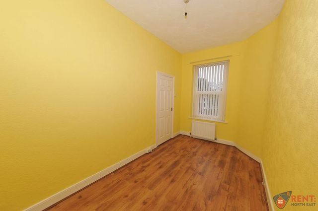  Image of 3 bedroom Flat to rent in Wordsworth Street Gateshead NE8 at Wordsworth Street Felling Gateshead, NE8 3HE