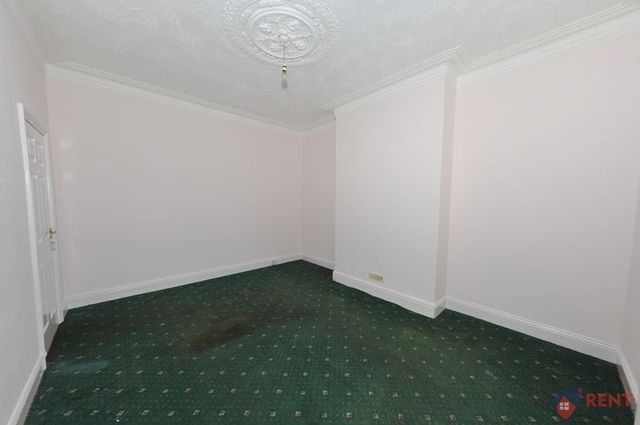  Image of 3 bedroom Flat to rent in Wordsworth Street Gateshead NE8 at Wordsworth Street Felling Gateshead, NE8 3HE