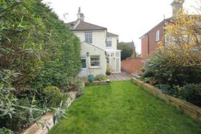  Image of 3 bedroom Semi-Detached house to rent in Worple Road Epsom KT18 at Worple Road  Epsom, KT18 5EL