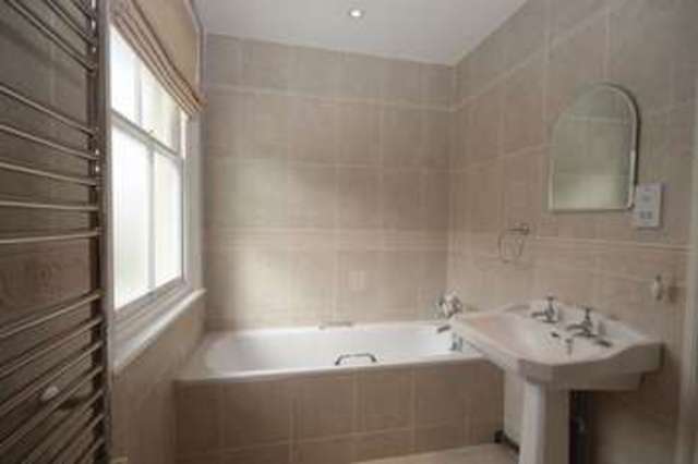  Image of 3 bedroom Semi-Detached house to rent in Worple Road Epsom KT18 at Worple Road  Epsom, KT18 5EL