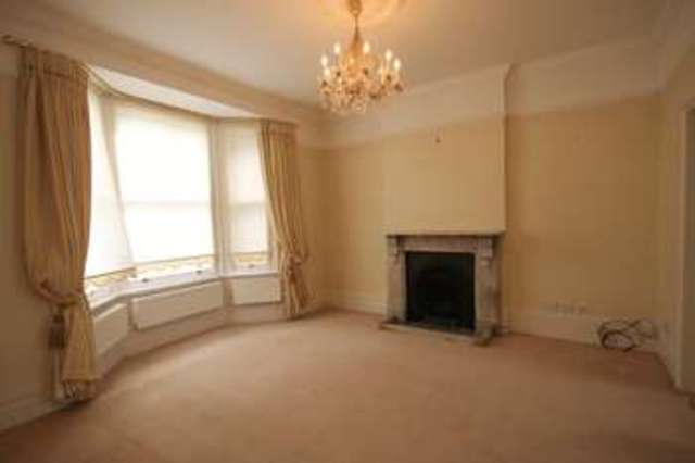  Image of 3 bedroom Semi-Detached house to rent in Worple Road Epsom KT18 at Worple Road  Epsom, KT18 5EL