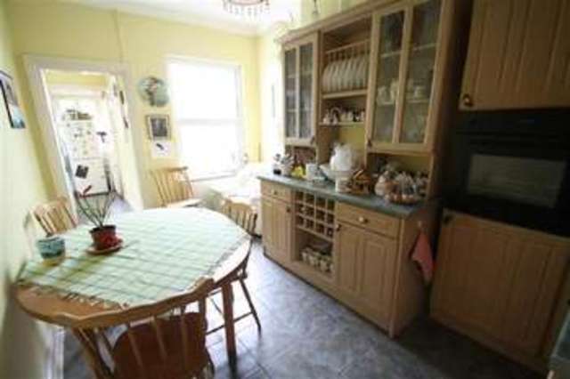  Image of 1 bedroom Flat for sale in York Road Worthing BN11 at Worthing, BN11 3EN