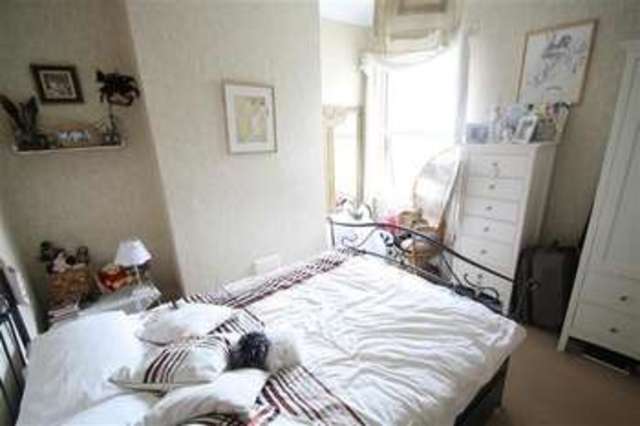  Image of 1 bedroom Flat for sale in York Road Worthing BN11 at Worthing, BN11 3EN
