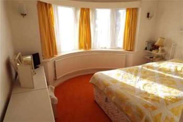  Image of 3 bedroom Bungalow to rent in Edifred Road Bournemouth BH9 at Bournemouth, BH9 3PB
