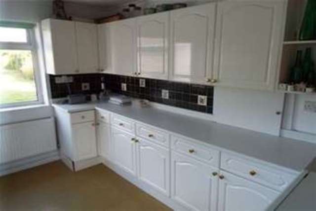  Image of 3 bedroom Bungalow to rent in Edifred Road Bournemouth BH9 at Bournemouth, BH9 3PB