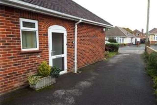 Image of 3 bedroom Bungalow to rent in Edifred Road Bournemouth BH9 at Bournemouth, BH9 3PB