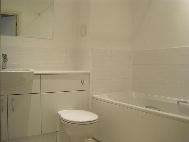  Image of 2 bedroom Flat to rent in Whitestone Way Croydon CR0 at 21 Whitestone Way  Croydon, CR0 4WN