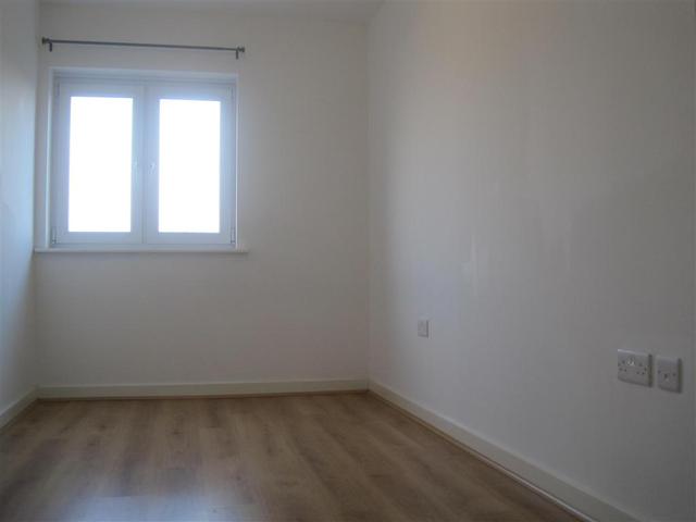  Image of 2 bedroom Flat to rent in Whitestone Way Croydon CR0 at 21 Whitestone Way  Croydon, CR0 4WN