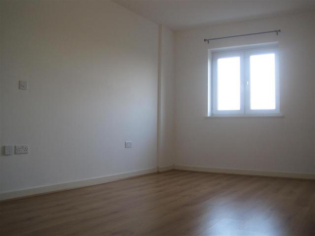  Image of 2 bedroom Flat to rent in Whitestone Way Croydon CR0 at 21 Whitestone Way  Croydon, CR0 4WN