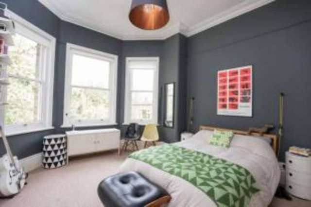  Image of 1 bedroom Flat for sale in Clandon Road Guildford GU1 at 23 Clandon Road Guildford Guildford, GU1 2DR