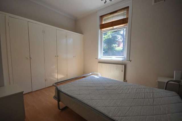  Image of 2 bedroom Flat to rent in Montpelier Road London W5 at Ealing, W5 2QT